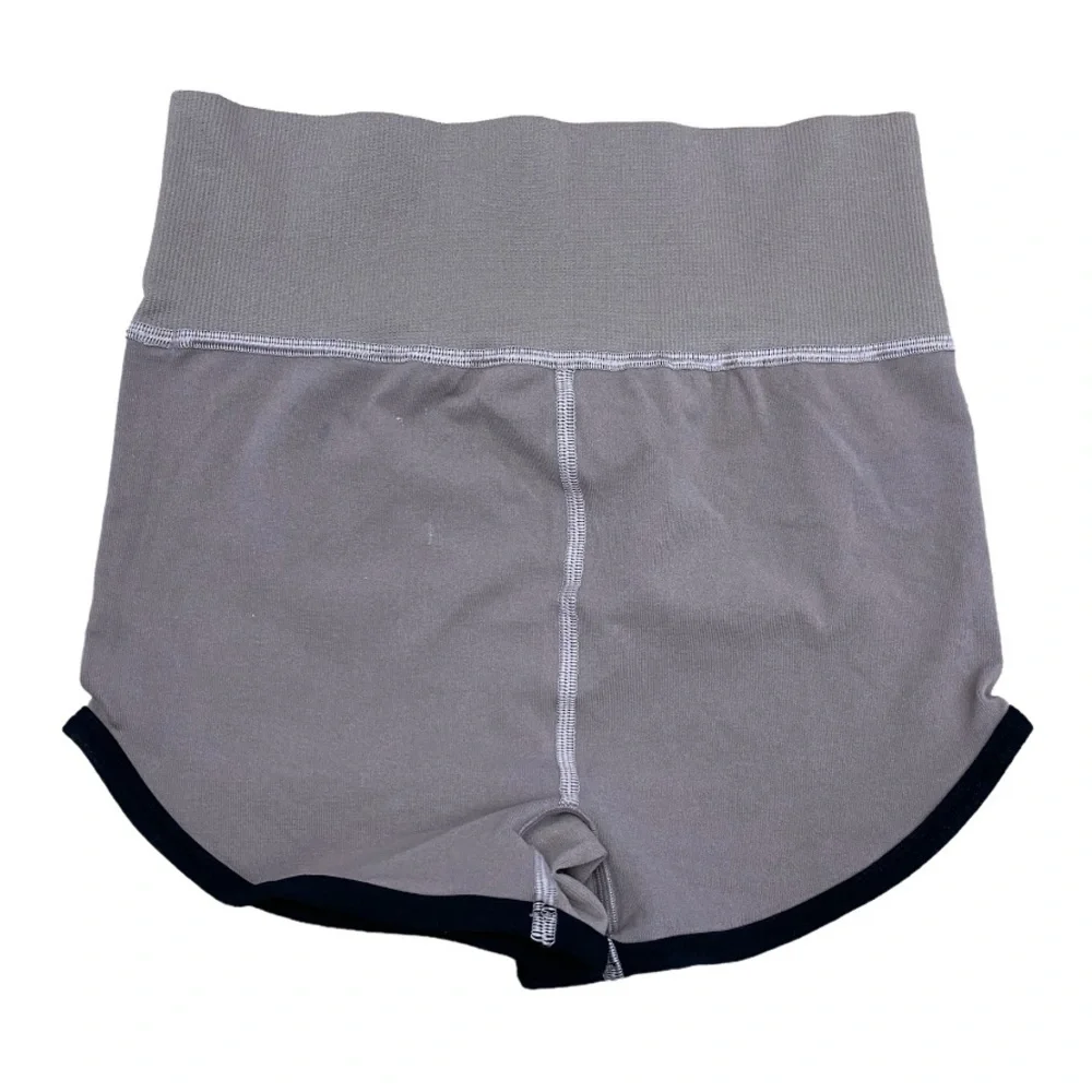NWOT✨FP MOVEMENT✨- Dip It High Shorts M/L - Picture 10 of 13